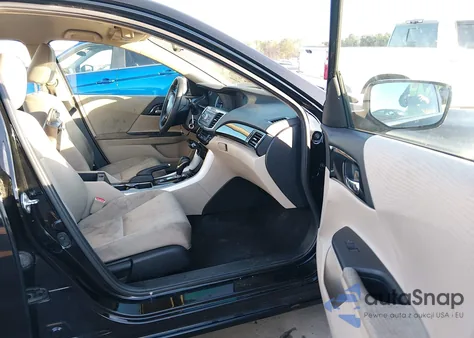 2016 Honda Accord Lx z USA, uszkodzony, nr VIN 1HGCR2F39GA113743